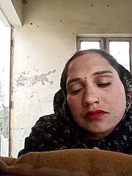 Snapshot of Cute-karisma1234 chatting on February 2026 01:53:02 AM Cute-karisma1234 online show from February 2026 01:53:02 AM