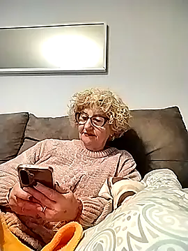 rosasuso online show from April 2026 07:15:01 PM