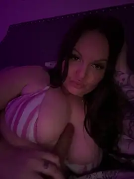 Snapshot of Elysiasecret chatting on April 2026 04:00:01 AM Elysiasecret online show from April 2026 04:00:01 AM