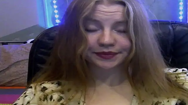 Snapshot of Space_Girls_699 chatting on February 2026 10:10:01 AM Space Girls 699 online show from February 2026 10:10:01 AM