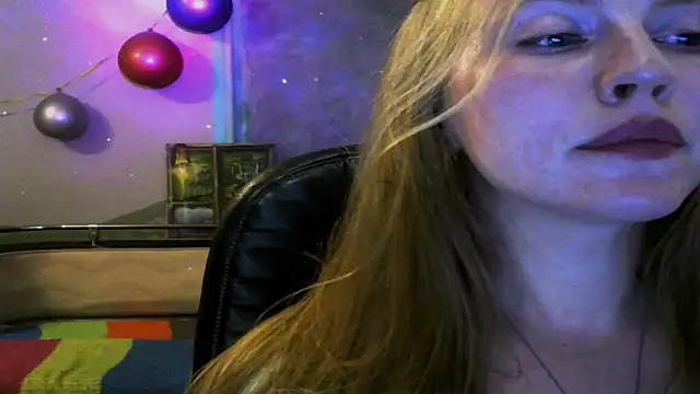 Snapshot of Space_Girls_699 chatting on June 2026 04:23:01 PM Space Girls 699 online show from June 2026 04:23:01 PM