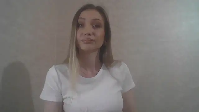 AureliaStar450 online show from February 2026 11:00:01 PM