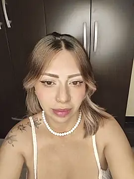 Snapshot of BellaDonna_16 chatting on June 2026 01:28:02 AM BellaDonna 16 online show from June 2026 01:28:02 AM
