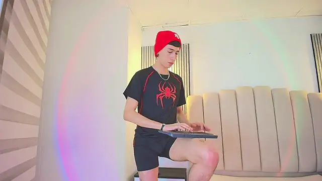 lian cameron online show from March 2026 03:52:01 AM