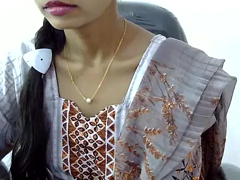 Snapshot of Kulsum_S chatting on March 2026 08:05:02 AM Kulsum S online show from March 2026 08:05:02 AM