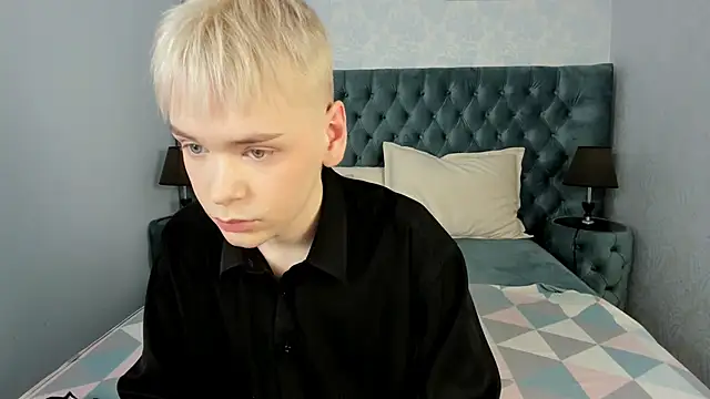 Snapshot of Je_Salvatore chatting on February 2026 06:31:02 AM Je Salvatore online show from February 2026 06:31:02 AM