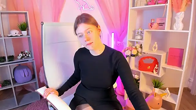 Snapshot of CelestineMauriac chatting on February 2026 06:15:02 PM CelestineMauriac online show from February 2026 06:15:02 PM