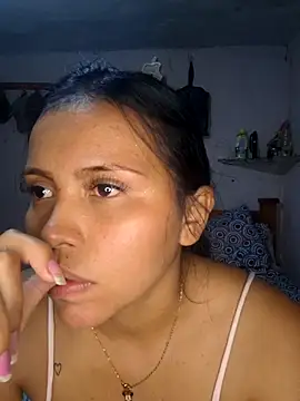 Daniela Cruz  online show from February 2026 09:23:01 PM