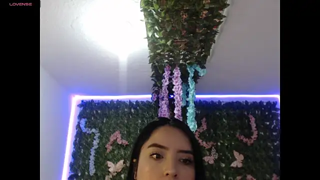 Snapshot of adara_cute_69 chatting on May 2026 02:11:01 PM adara cute 69 online show from May 2026 02:11:01 PM