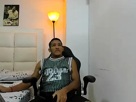 Snapshot of ricky_spensar23cm_ chatting on February 2026 02:08:01 AM ricky spensar23cm online show from February 2026 02:08:01 AM