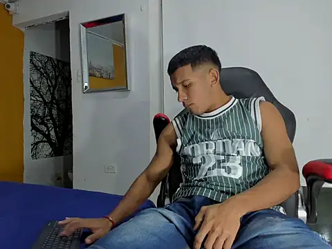 Snapshot of ricky_spensar23cm_ chatting on February 2026 02:12:02 AM ricky spensar23cm online show from February 2026 02:12:02 AM