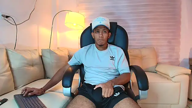 ricky spensar23cm  online show from April 2026 12:27:01 AM