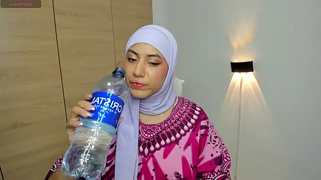 LAY LA  online show from July 2026 09:49:02 PM