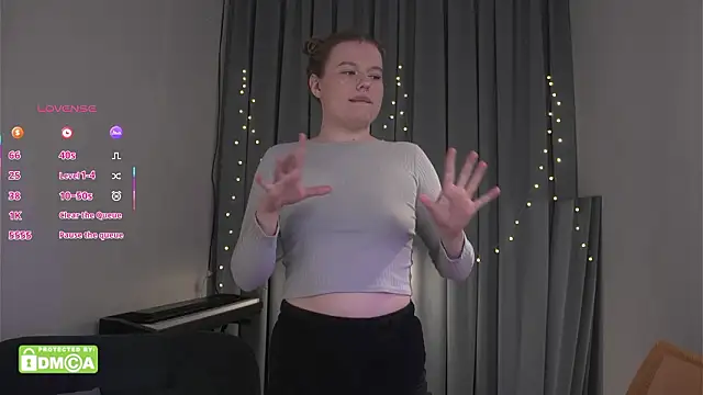 Snapshot of Agatha_Gris chatting on February 2026 09:20:01 PM Agatha Gris online show from February 2026 09:20:01 PM