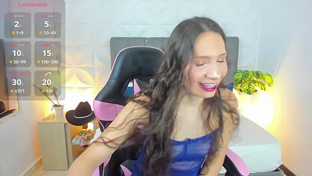 Snapshot of valeryn__rosse chatting on May 2026 02:06:02 AM valeryn rosse online show from May 2026 02:06:02 AM