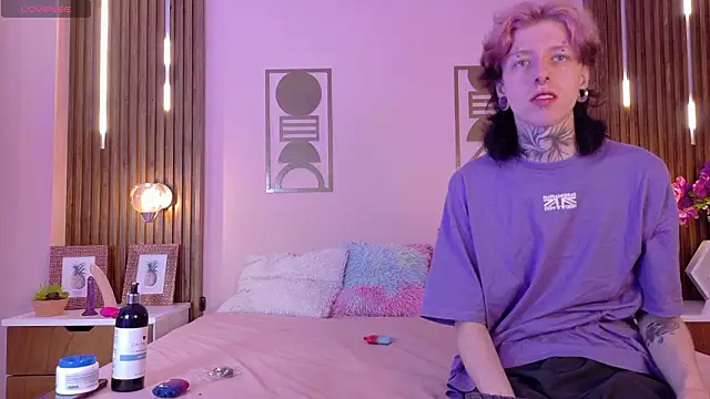 Snapshot of Hanna-Winchester chatting on March 2026 08:48:01 PM Hanna-Winchester online show from March 2026 08:48:01 PM