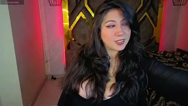 Luvienne online show from March 2026 07:31:02 PM