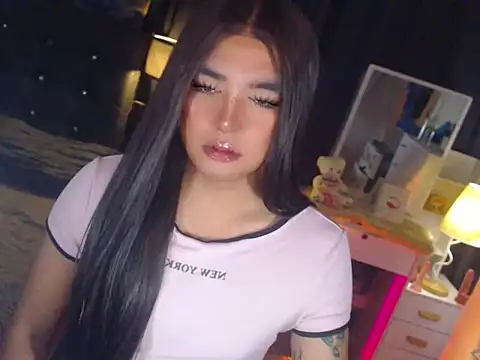 Katezorah online show from March 2026 08:48:01 PM