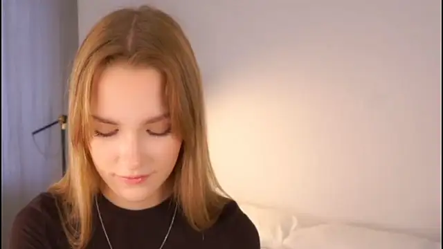 Snapshot of HellenSpelly chatting on March 2026 10:12:01 PM HellenSpelly online show from March 2026 10:12:01 PM