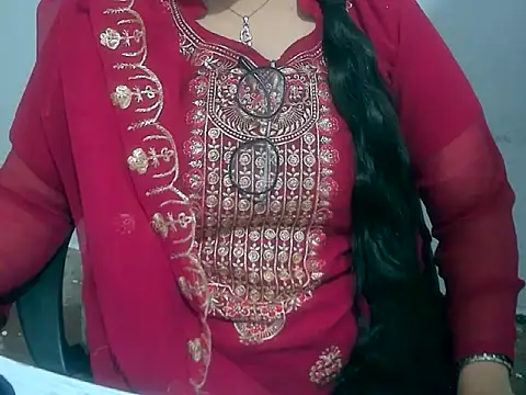 Snapshot of Cute_Aliyaa chatting on February 2026 07:30:01 AM Cute Aliyaa online show from February 2026 07:30:01 AM