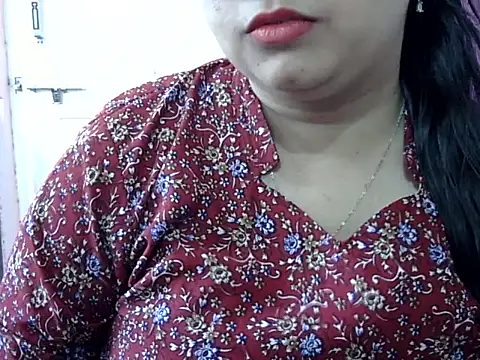 Snapshot of Cute_Aliyaa chatting on May 2026 11:17:01 AM Cute Aliyaa online show from May 2026 11:17:01 AM