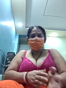 Snapshot of diyam4002 chatting on February 2026 02:56:02 PM diyam4002 online show from February 2026 02:56:02 PM