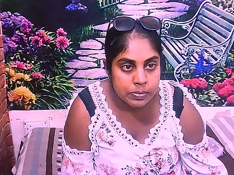 Snapshot of IndianDiva27 chatting on March 2026 05:56:02 AM IndianDiva27 online show from March 2026 05:56:02 AM