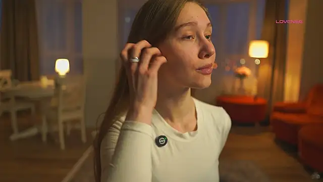 SharaNewbern online show from February 2026 01:43:01 PM