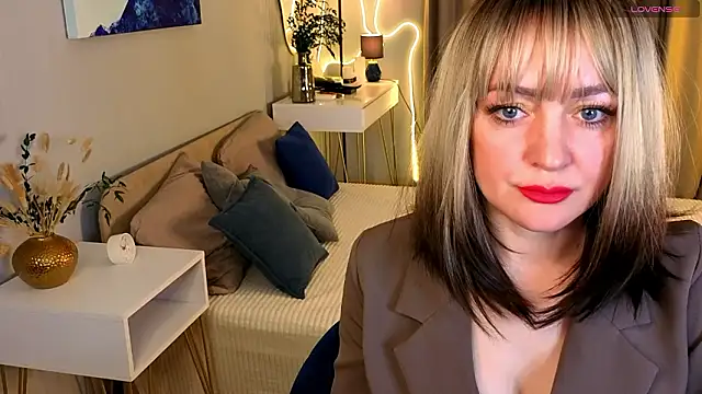 Snapshot of Oliiviaa_ chatting on February 2026 08:12:02 AM Oliiviaa online show from February 2026 08:12:02 AM