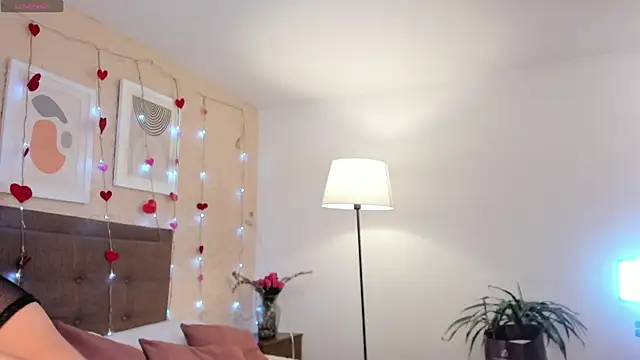 Snapshot of SalomeStorm_ chatting on February 2026 03:10:01 PM SalomeStorm online show from February 2026 03:10:01 PM