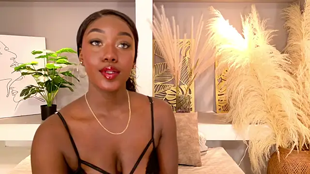 daniellabrown online show from April 2026 09:43:01 PM