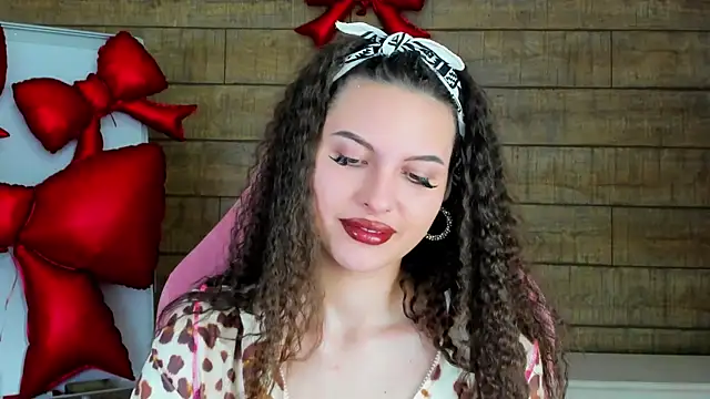 Snapshot of AliceVersal chatting on February 2026 04:29:01 AM AliceVersal online show from February 2026 04:29:01 AM