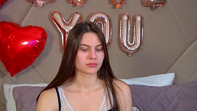 Snapshot of AliceVersal chatting on February 2026 09:38:01 AM AliceVersal online show from February 2026 09:38:01 AM