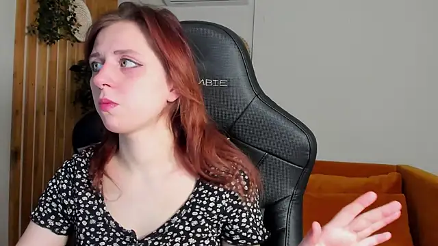 Snapshot of FreyaVey chatting on February 2026 05:23:02 AM FreyaVey online show from February 2026 05:23:02 AM