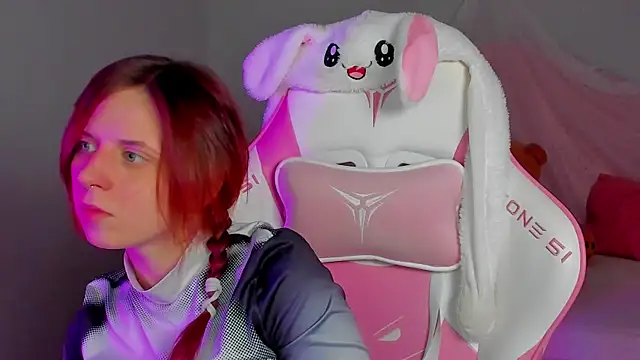 Snapshot of FreyaVey chatting on February 2026 05:28:02 AM FreyaVey online show from February 2026 05:28:02 AM