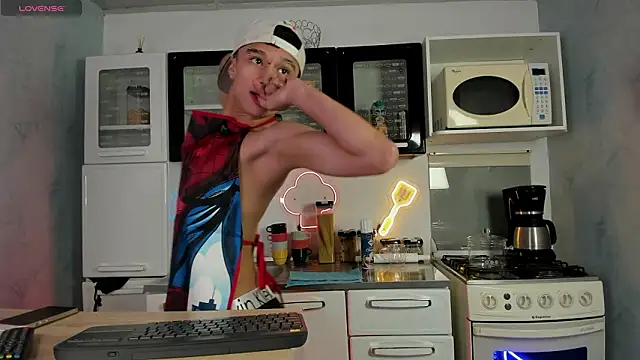 Snapshot of Dominik_Souza chatting on February 2026 01:33:02 PM Dominik Souza online show from February 2026 01:33:02 PM