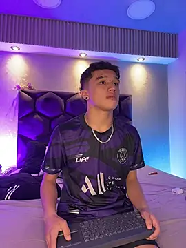 Dominik Souza online show from April 2026 07:07:02 PM