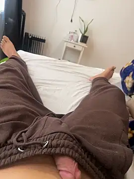 Snapshot of Leitequentegg chatting on April 2026 05:08:02 PM Leitequentegg online show from April 2026 05:08:02 PM