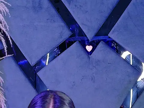 Snapshot of KylieWhitee chatting on February 2026 12:05:02 PM KylieWhitee online show from February 2026 12:05:02 PM