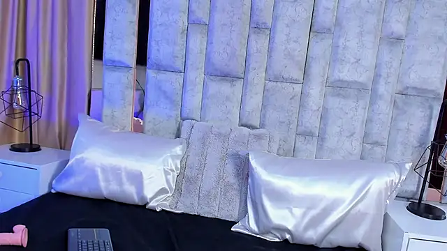 Snapshot of thyara_noa chatting on February 2026 02:53:01 AM thyara noa online show from February 2026 02:53:01 AM