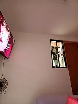 luna pinky online show from April 2026 04:12:02 PM