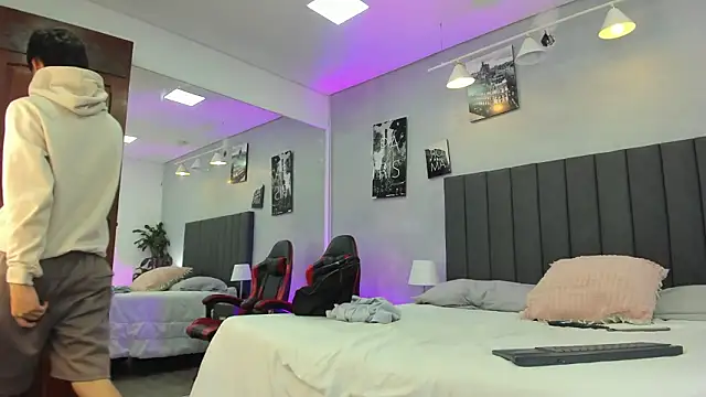 Snapshot of Raphael_Nyon chatting on March 2026 03:41:02 AM Raphael Nyon online show from March 2026 03:41:02 AM