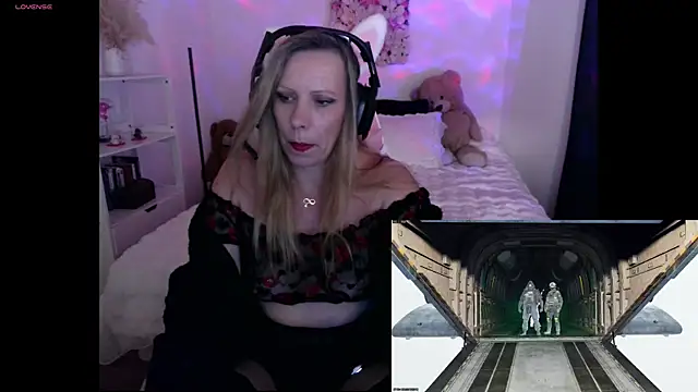 ArchangelTheFrancaise online show from April 2026 08:03:01 PM