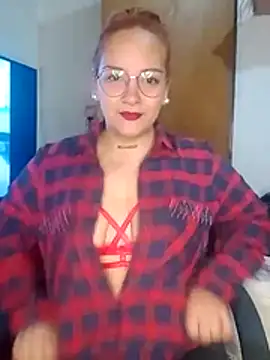 Snapshot of kuramaqueen chatting on May 2026 04:43:01 AM kuramaqueen online show from May 2026 04:43:01 AM