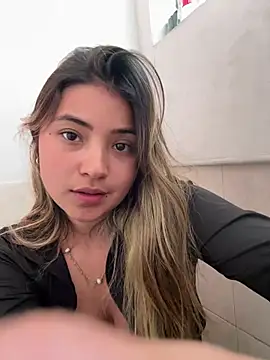 Snapshot of sweetlove- chatting on February 2026 08:36:01 PM sweetlove- online show from February 2026 08:36:01 PM