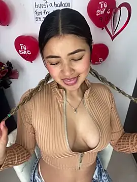 Snapshot of sweetlove- chatting on February 2026 03:08:01 PM sweetlove- online show from February 2026 03:08:01 PM