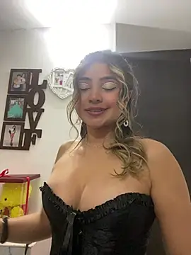 Snapshot of sweetlove- chatting on July 2026 02:51:01 AM sweetlove- online show from July 2026 02:51:01 AM