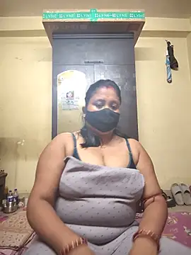 Snapshot of Curvy_Trisha chatting on May 2026 07:12:02 PM Curvy Trisha online show from May 2026 07:12:02 PM