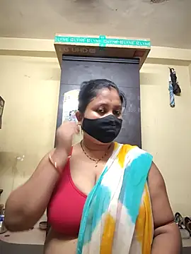 Snapshot of Curvy_Trisha chatting on June 2026 03:29:01 PM Curvy Trisha online show from June 2026 03:29:01 PM