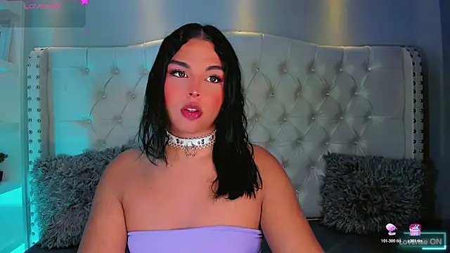 Snapshot of Maia_Hotts chatting on July 2026 08:22:02 PM Maia Hotts online show from July 2026 08:22:02 PM
